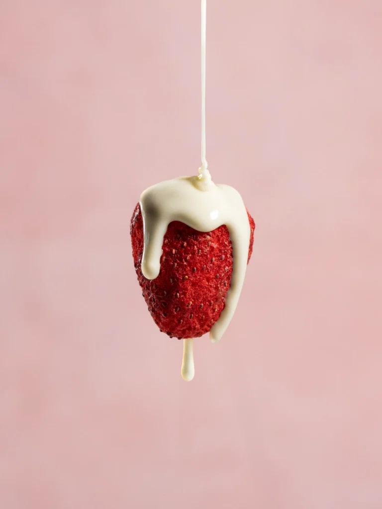 Frutillas liofilizadas bañadas en chocolate blanco x 65 g - Pomona