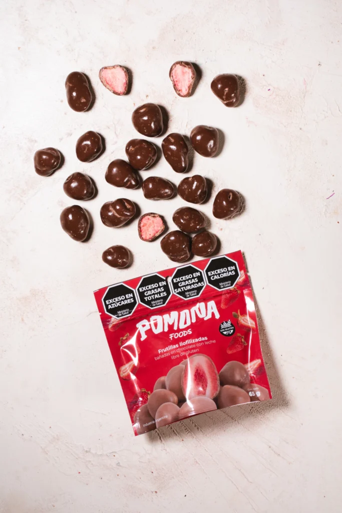 Frutillas liofilizadas bañadas en chocolate con leche x 65 g - Pomona