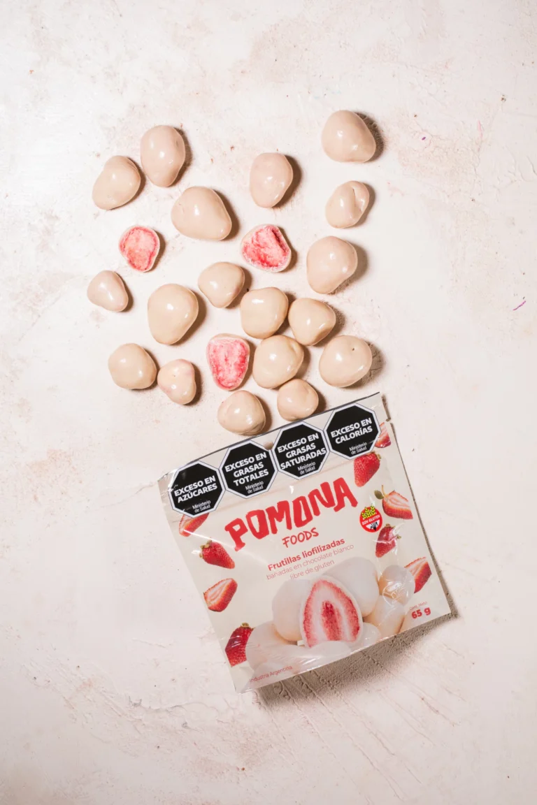 Frutillas liofilizadas bañadas en chocolate blanco x 65 g - Pomona